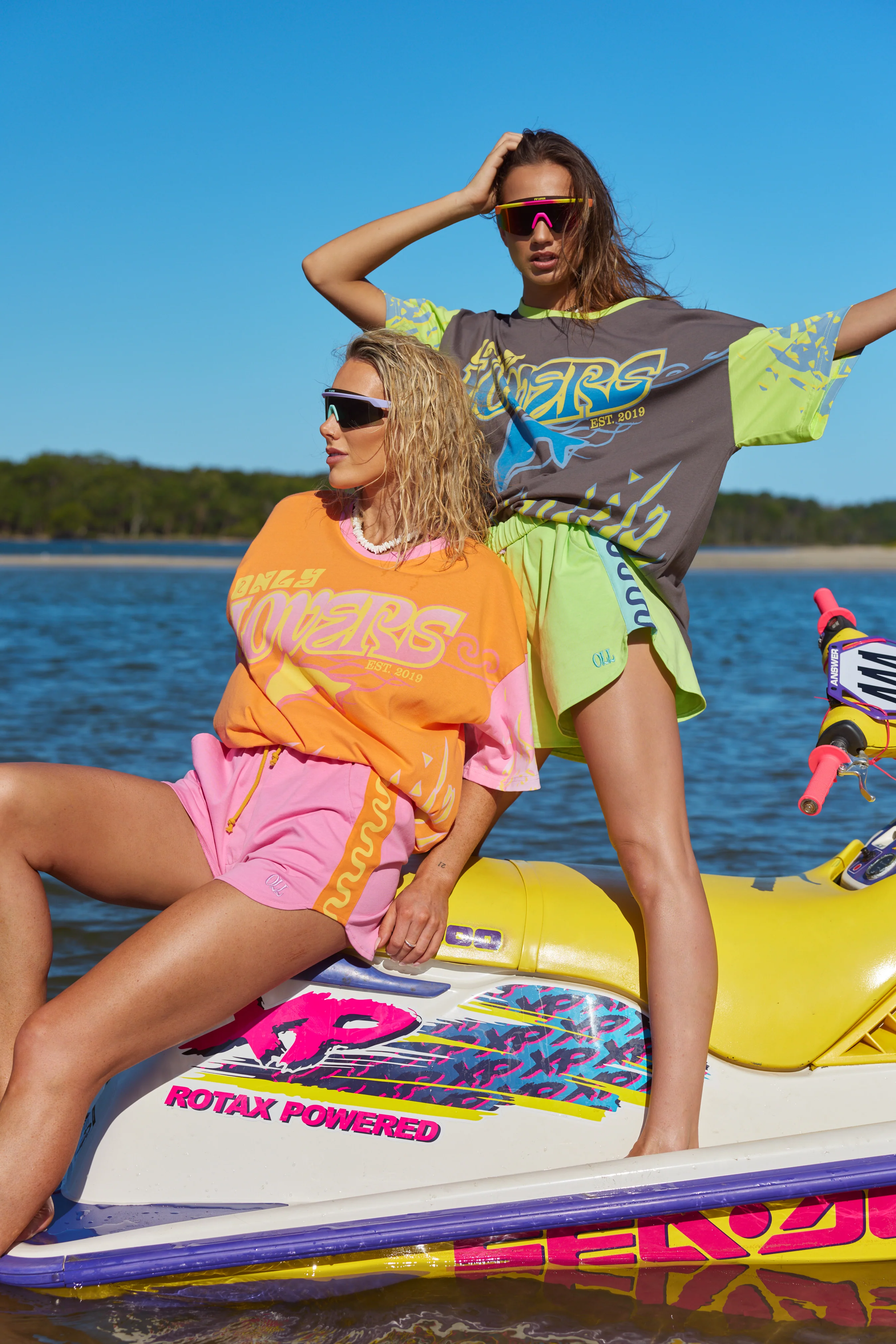 Wave Racer Tee ~ Charcoal - Image 9